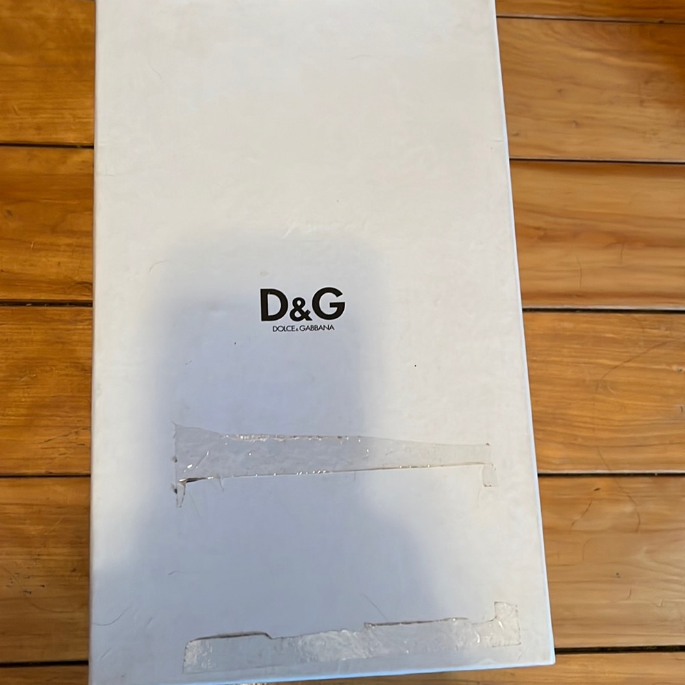 D&G sandals